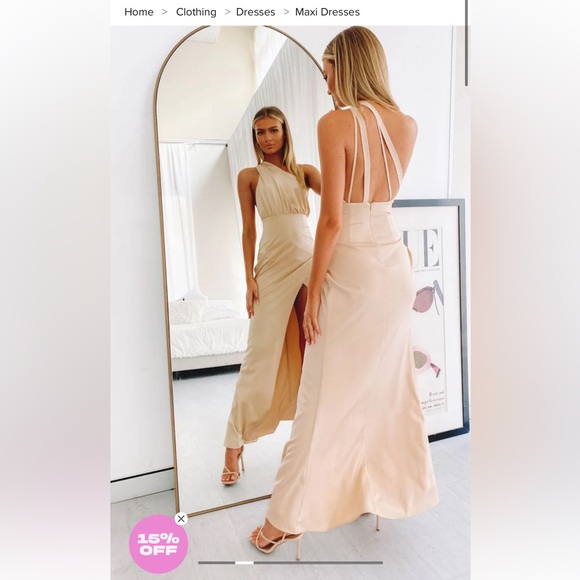 Beginning boutique romance dress - Picture 4 of 8